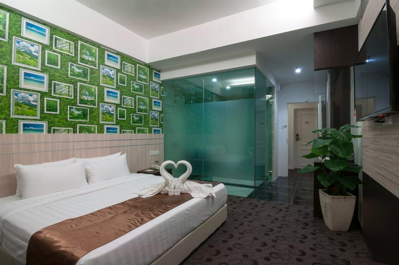 E-Red Hotel Melaka Kültér fotó
