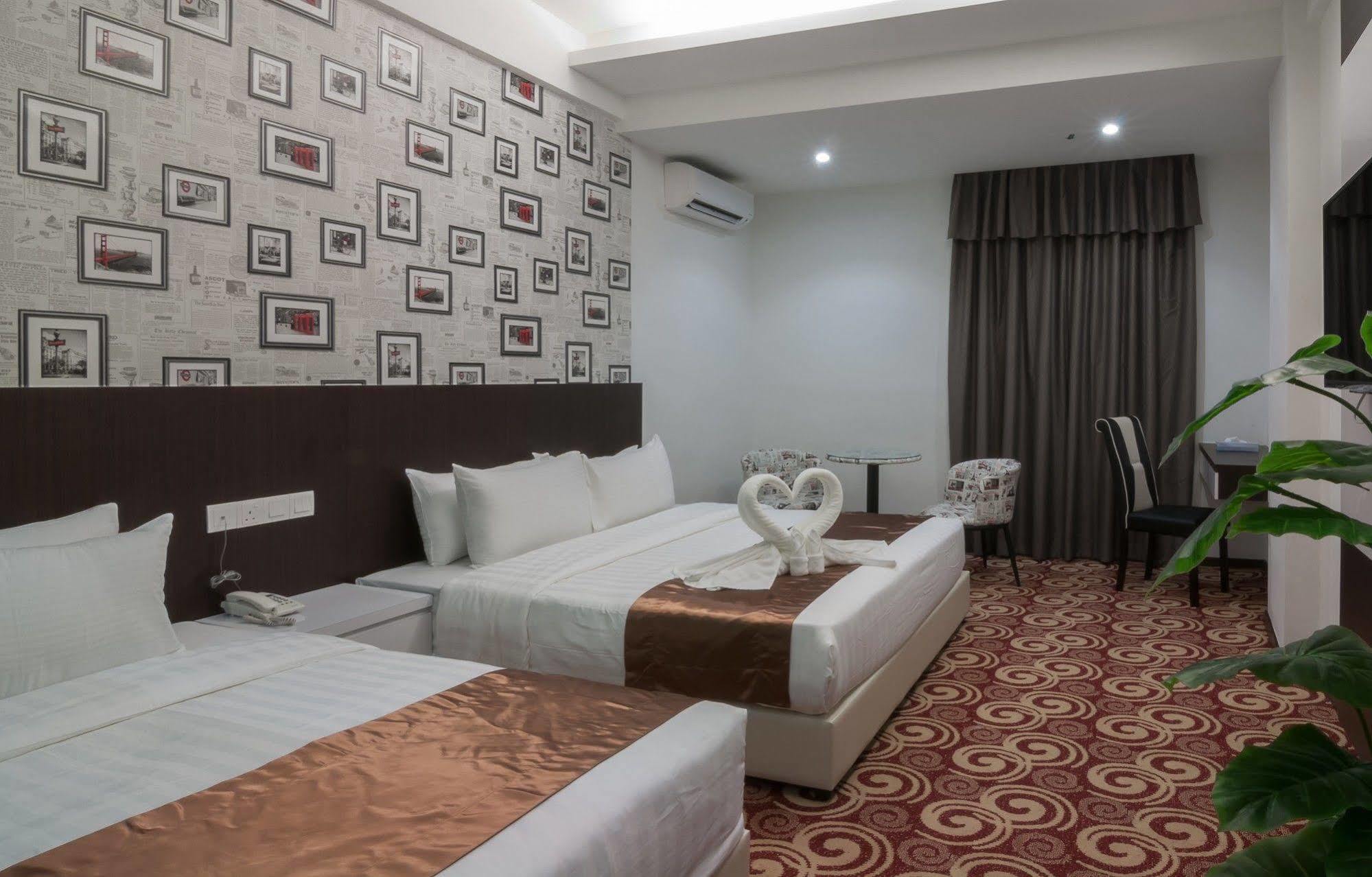 E-Red Hotel Melaka Kültér fotó