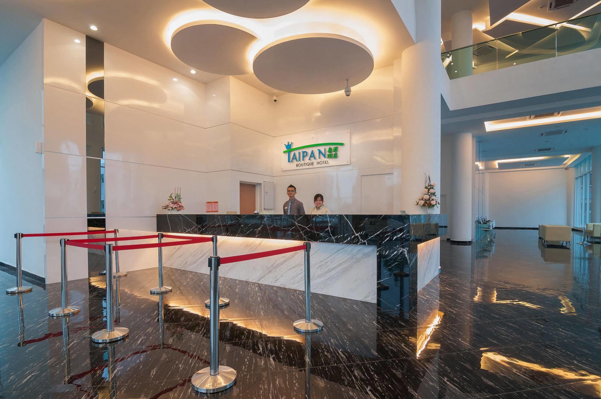E-Red Hotel Melaka Kültér fotó