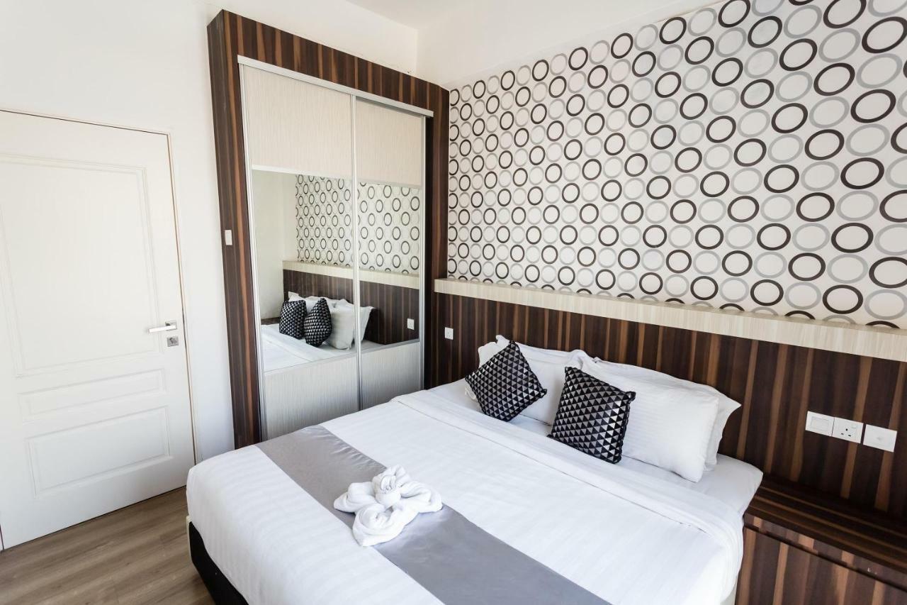E-Red Hotel Melaka Kültér fotó